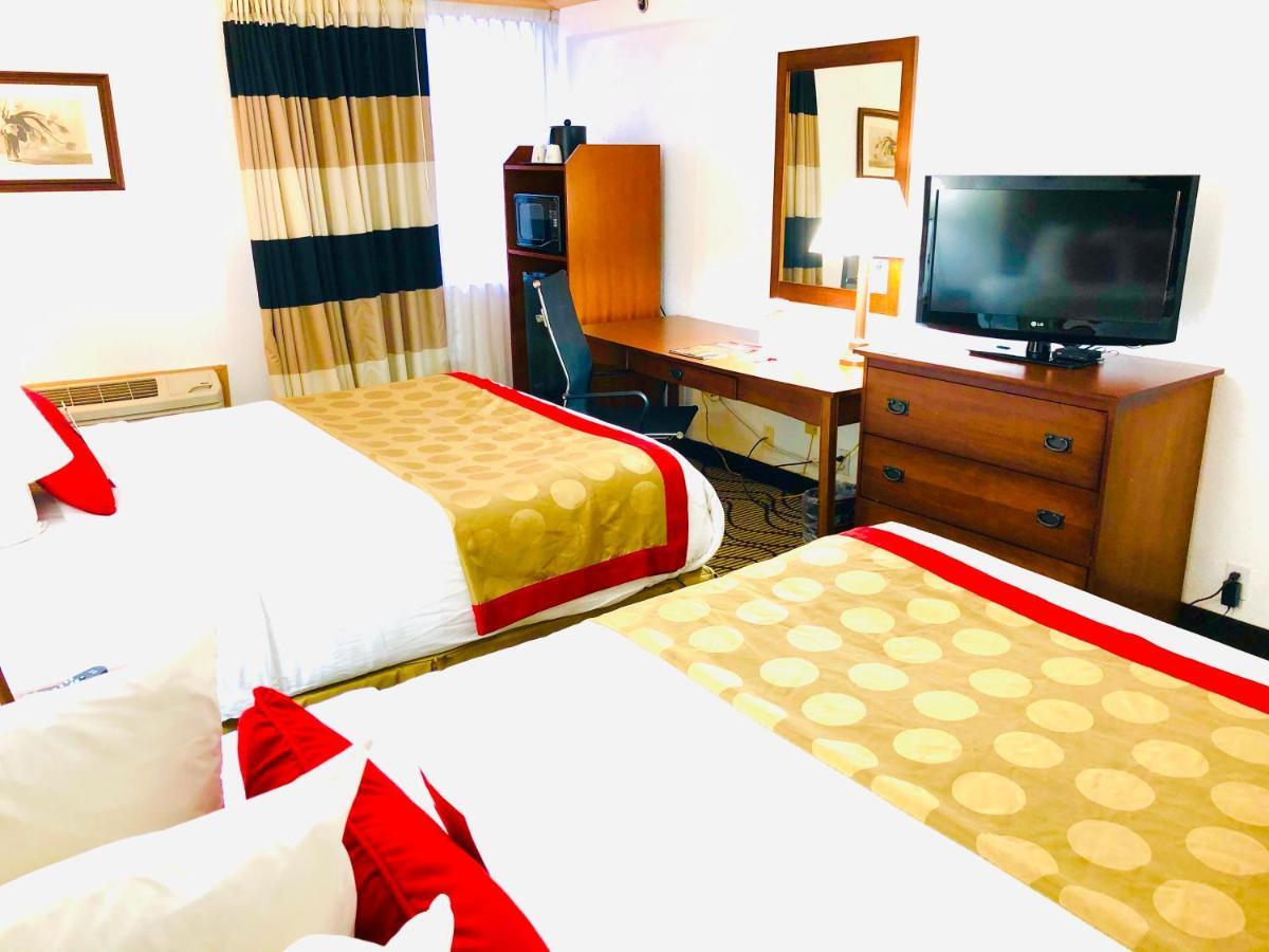 Hotel Ramada By Wyndham Birmingham Airport Exterior foto